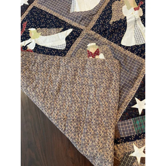 Vintage Quilted Angel Christmas Set – Tree Skirt, Quilt, 2 Runners & Stocking – - Picture 12 of 15